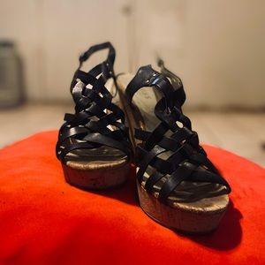 Guess size 7.5 wedges